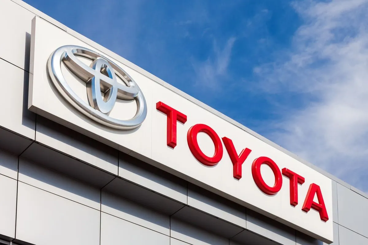 Toyota idzie w stronę przyszłości na wielu frontach: wodór i elektryczność